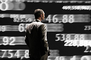 王杨：黄金美联储利率决议前夕，黄金继续震荡！