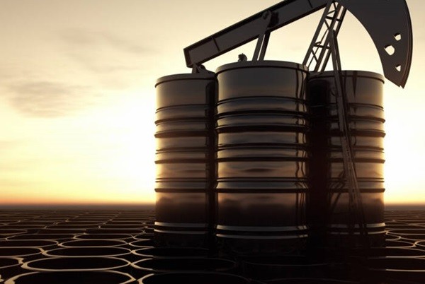 今日原油交易提醒：美原油重返70美元 关注美国初请数据