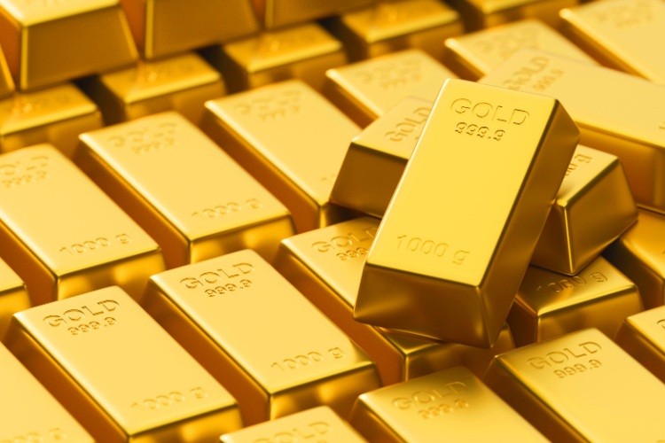 今日黄金交易提醒：特朗普最新关税威胁加速避险资产涌入 金价再刷新历史高位